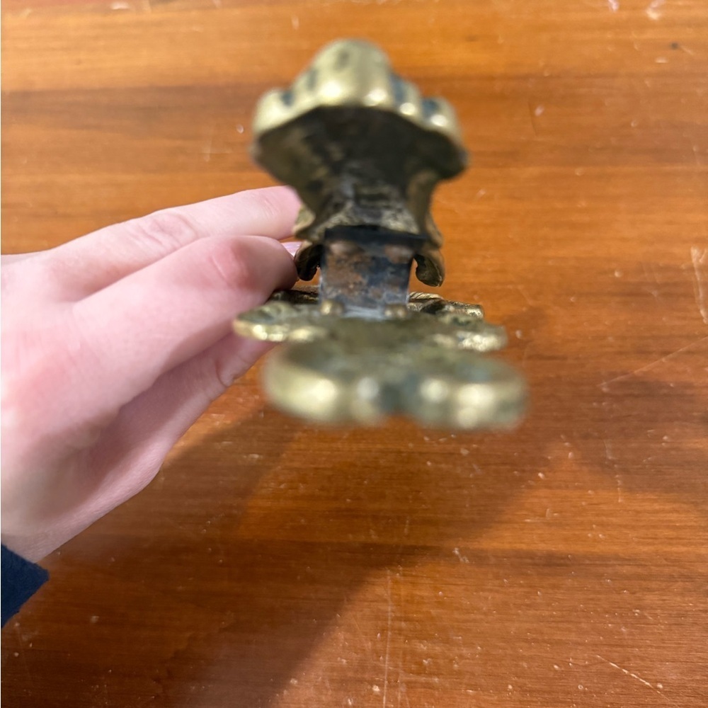 Victorian Vintage Brass Hand Clip - Picture 7 of 7